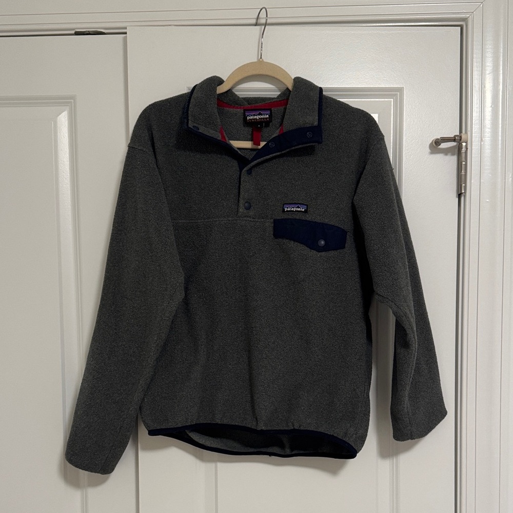 Patagonia navy/dark grey synchilla  Fleece